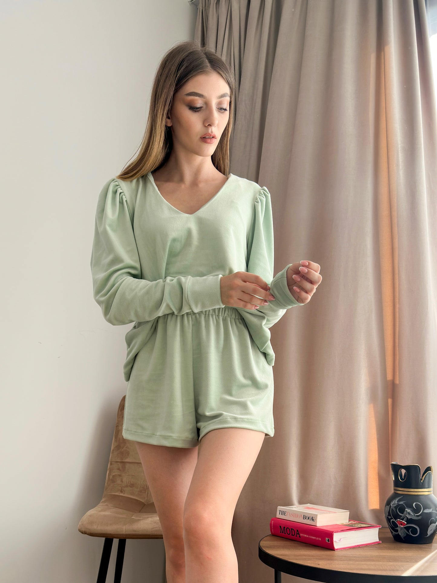 Pijama scurtă de catifea Carmi