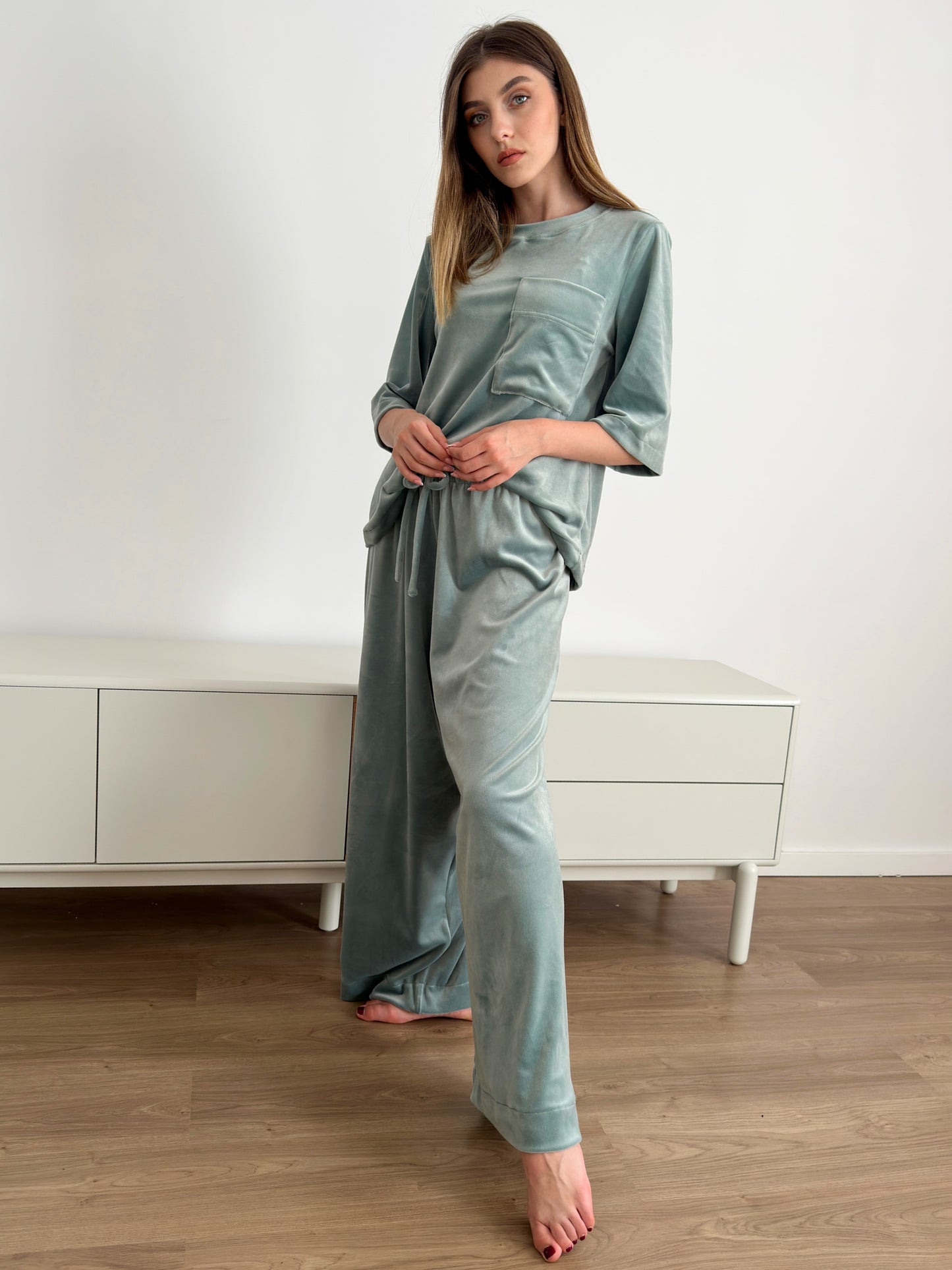 Pijama de catifea lejeră Joro