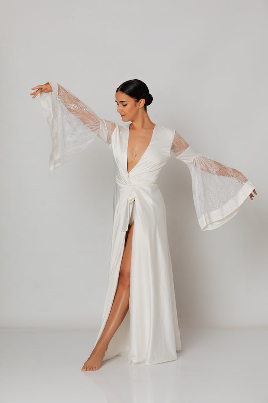 Halat lung cu maneci clopot Aldara