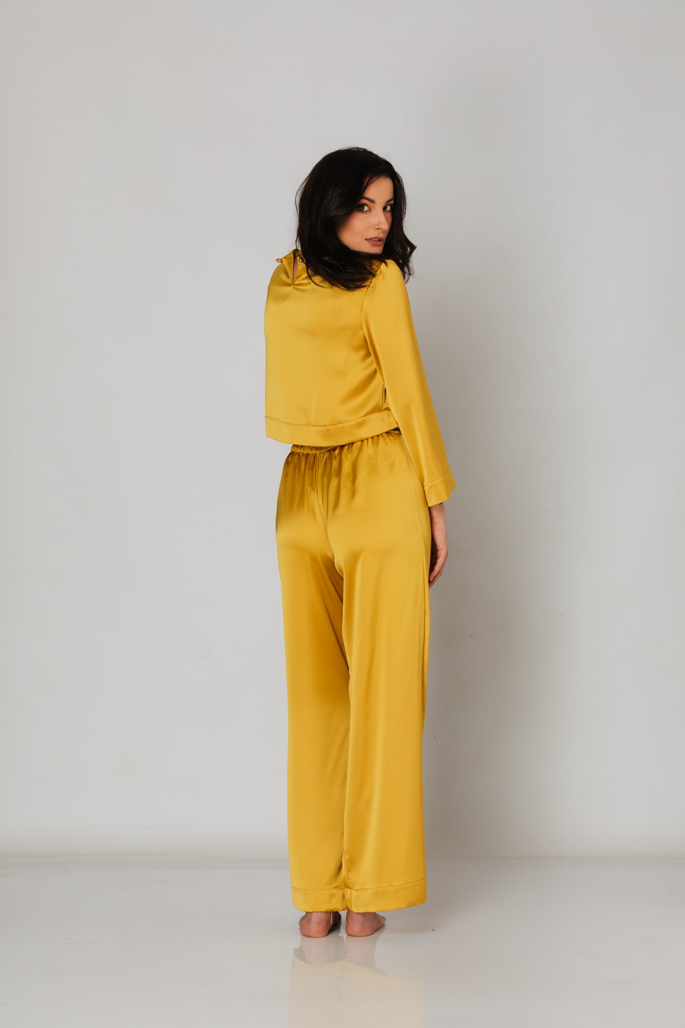 Pijama lungă din mătase Zara